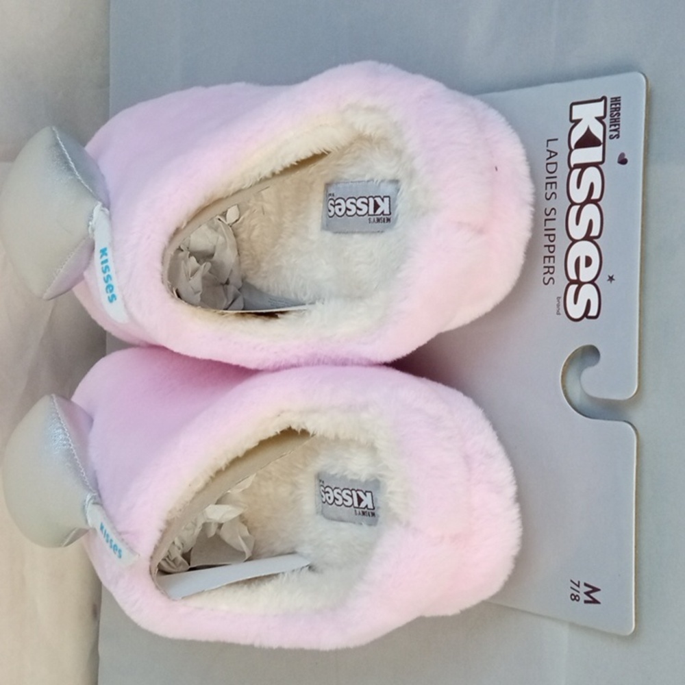 🥨 🍒 Hershey's Kisses Pink Slippers - Picture 3 of 5